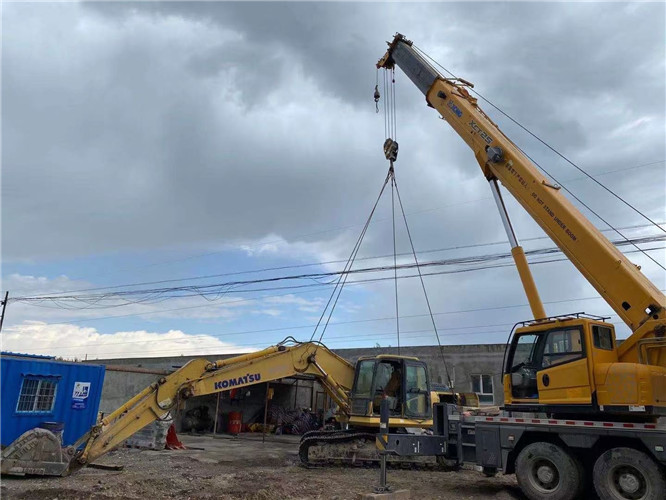 崇义县25吨吊车的工作半径是多少？