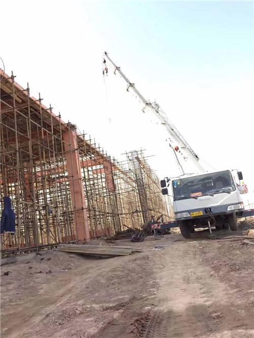 崇义县吊车作业的安全注意事项有哪些？